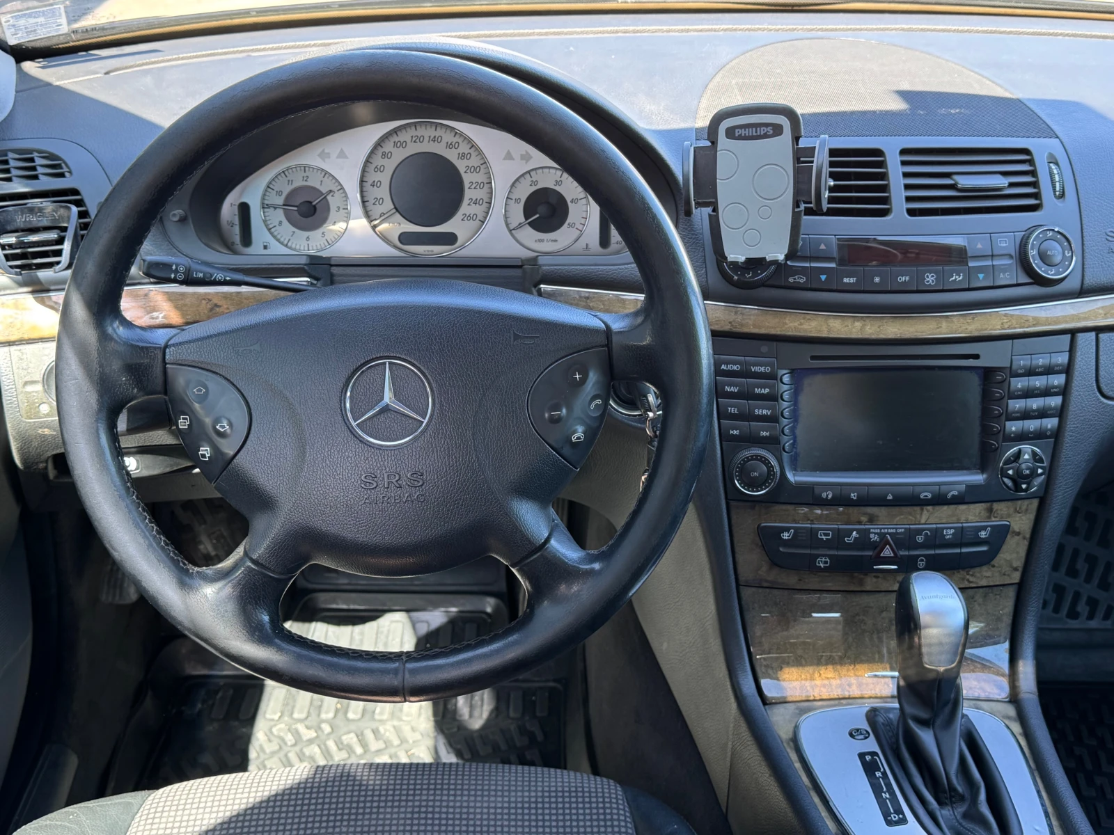 Mercedes-Benz E 220 2, 2 CDI - изображение 7