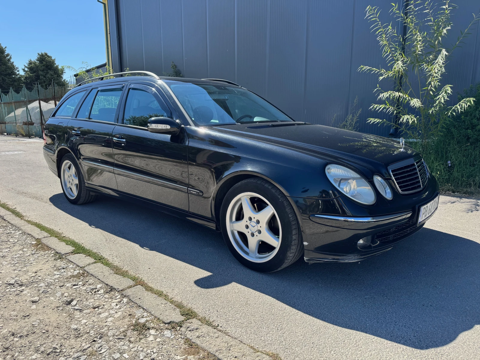 Mercedes-Benz E 220 2, 2 CDI - изображение 2