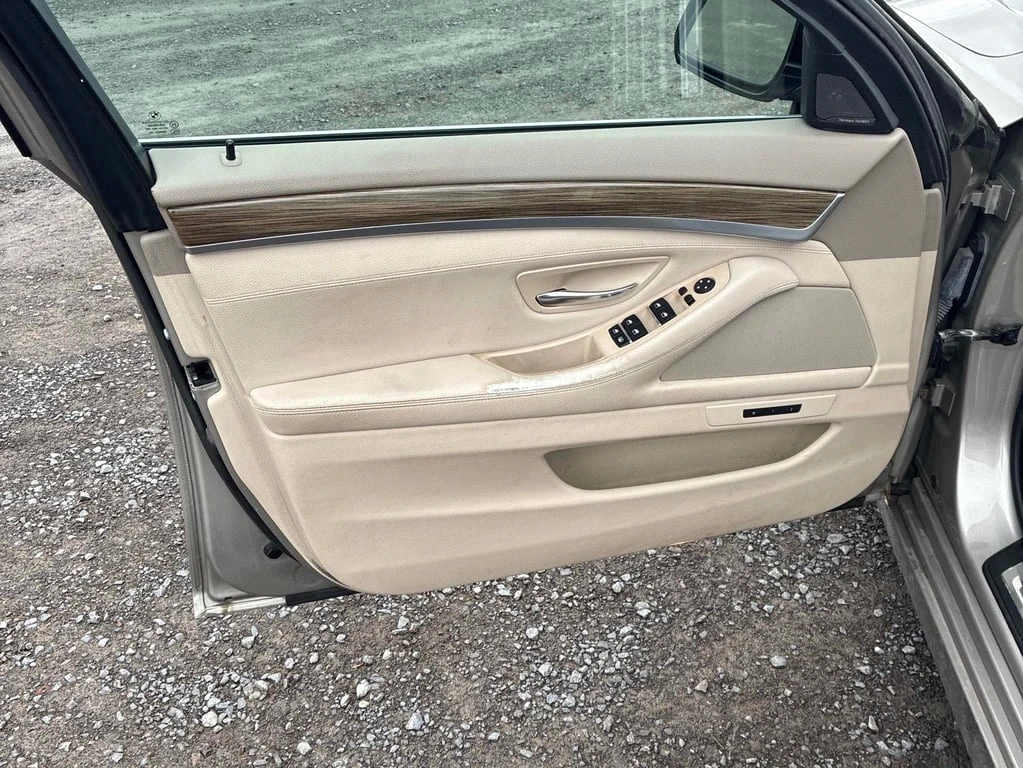 BMW 528 * xDrive * CARFAX *    | Mobile.bg   12