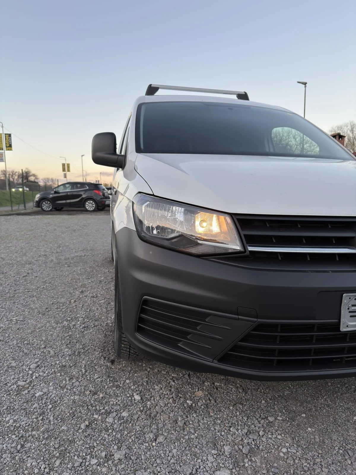 VW Caddy 115х КМ ! РЕАЛНИ ! Тарга! Перфектна! Нови ГУМИ! - изображение 7