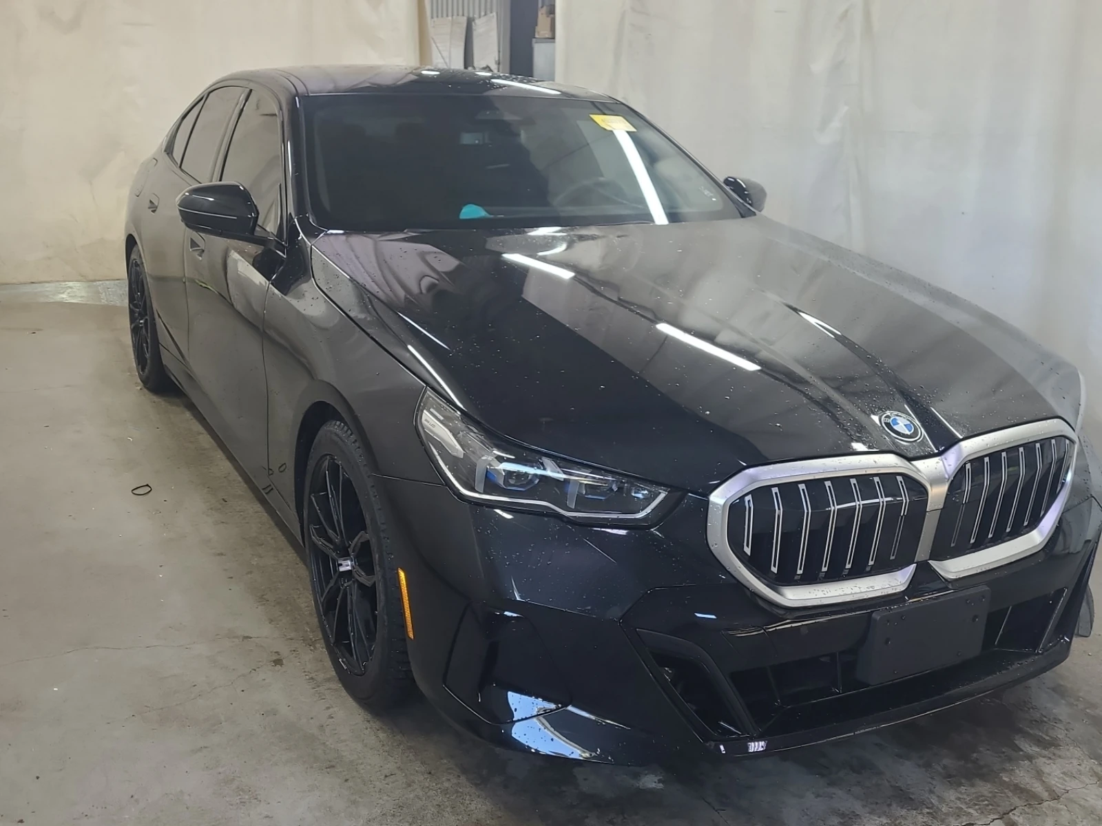 BMW 530 xDrive - изображение 2