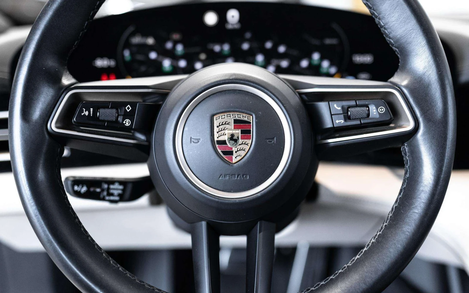 Porsche Taycan Turbo, снимка 6 - Автомобили и джипове - 53998580