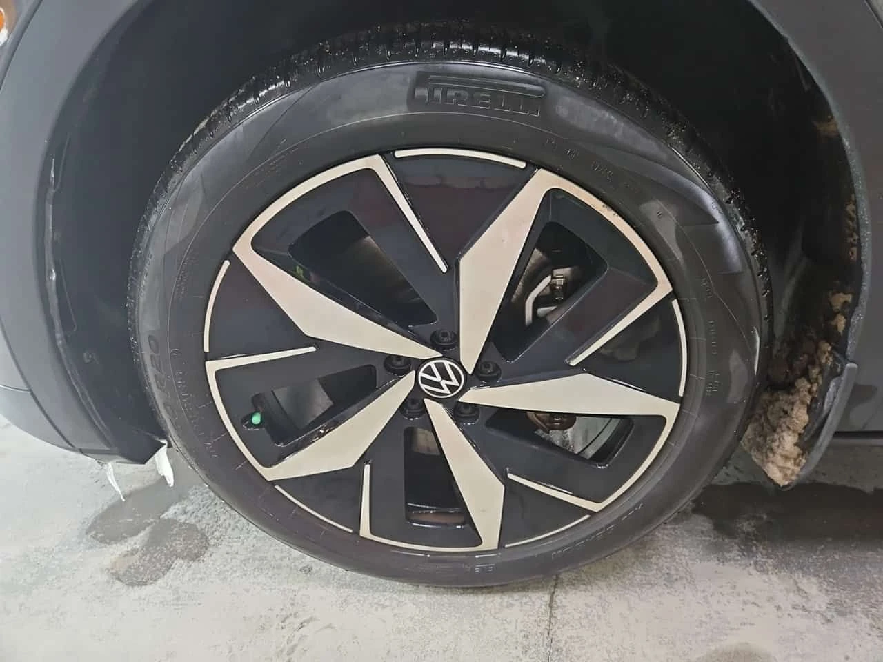 VW ID.4 PRO S| AWD| ОБДУХВАНЕ| PANORAMA| CARFAX| , снимка 6 - Автомобили и джипове - 54155020