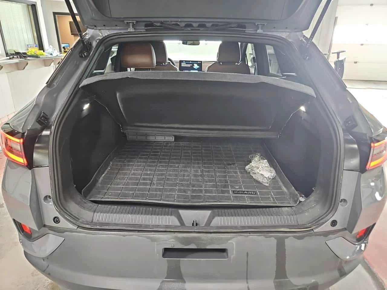 VW ID.4 PRO S| AWD| ОБДУХВАНЕ| PANORAMA| CARFAX| , снимка 7 - Автомобили и джипове - 54155020