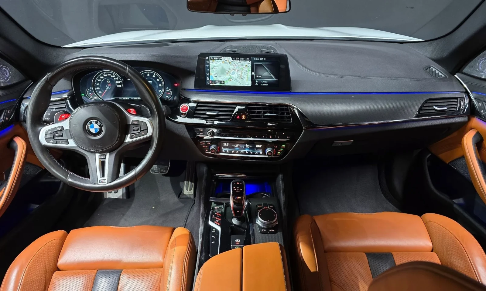 BMW M5 Bowers & Wilkins* M xDrive* Head-Up Display* , снимка 6 - Автомобили и джипове - 54169025