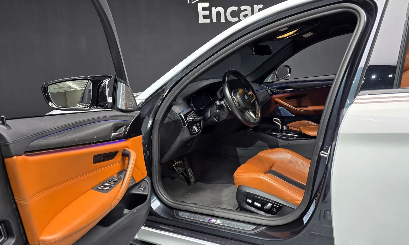 BMW M5 Bowers & Wilkins* M xDrive* Head-Up Display* , снимка 9 - Автомобили и джипове - 54169025