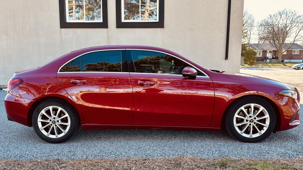 Mercedes-Benz A 220 Sedan 4MATIC* АвтоКредит* (Цена до БГ) , снимка 3 - Автомобили и джипове - 54212937