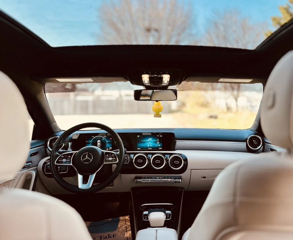 Mercedes-Benz A 220 Sedan 4MATIC* АвтоКредит* (Цена до БГ) , снимка 12 - Автомобили и джипове - 54212937