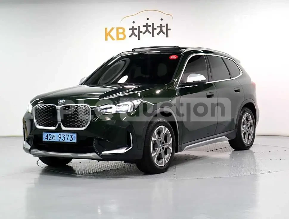 BMW iX * XDRIVE * 360 * ДИСТРОНИК * СЛЕДЕНЕ НА ЛЕНТИ