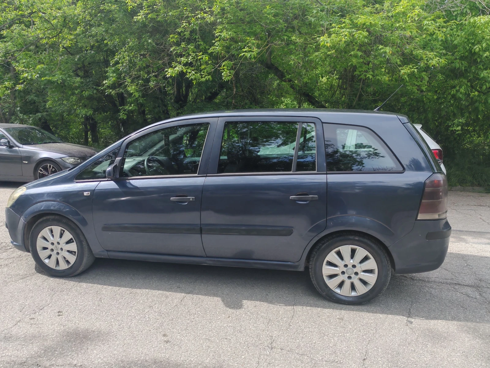 Opel Zafira 1.9 CDTI 100 кс, снимка 8 - Автомобили и джипове - 54493496