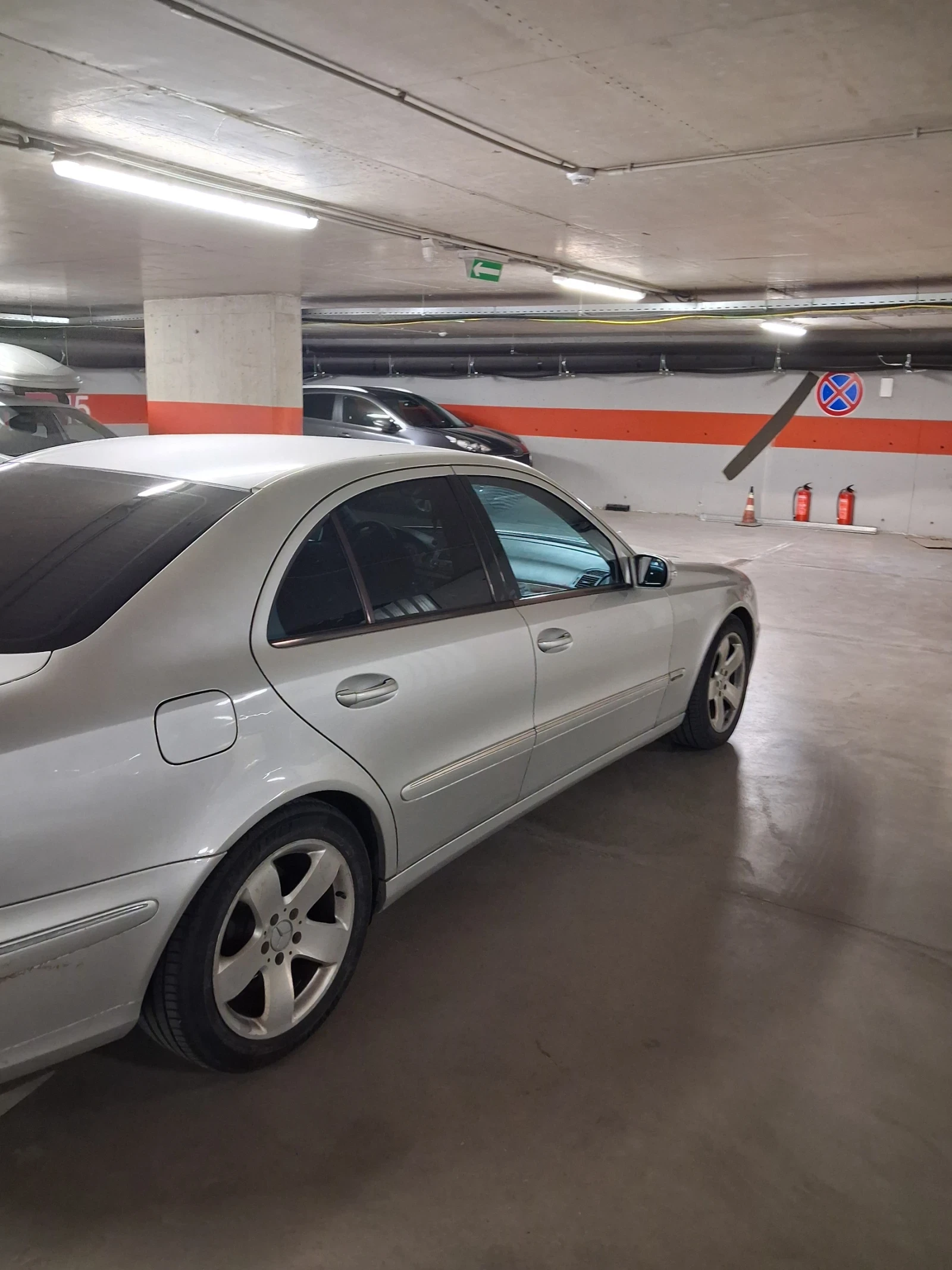Mercedes-Benz C 220, снимка 4 - Автомобили и джипове - 54634428