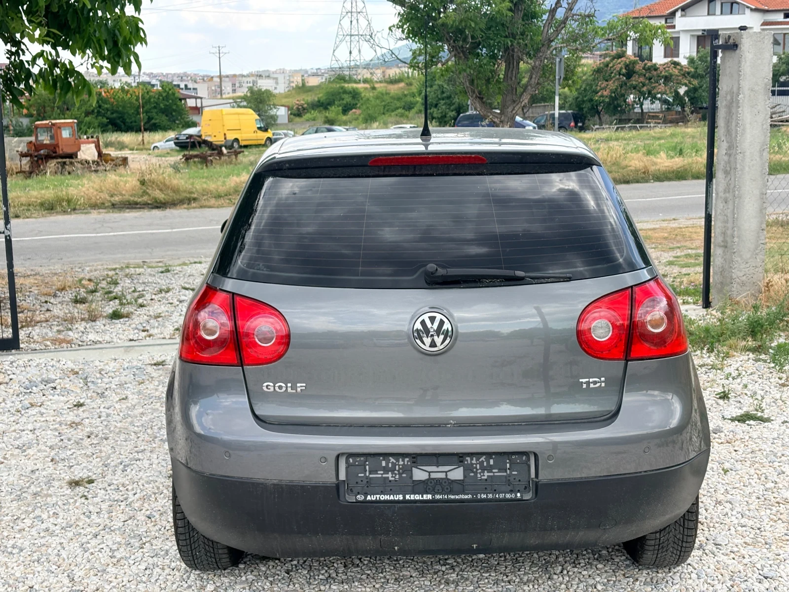 VW Golf 1.9 TDI 105 ps, снимка 7 - Автомобили и джипове - 55070659