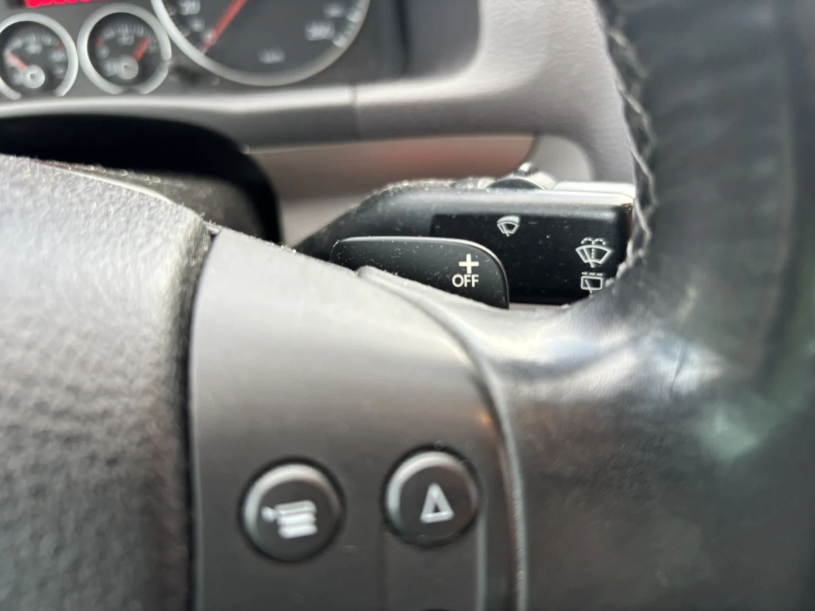 VW Touran 1.9 105кс automatic , снимка 10 - Автомобили и джипове - 55362019