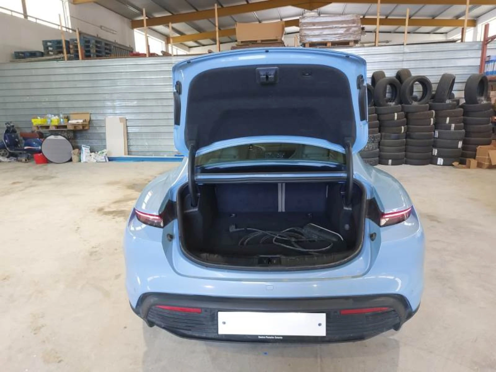 Porsche Taycan 93 kWh, снимка 5 - Автомобили и джипове - 55394985