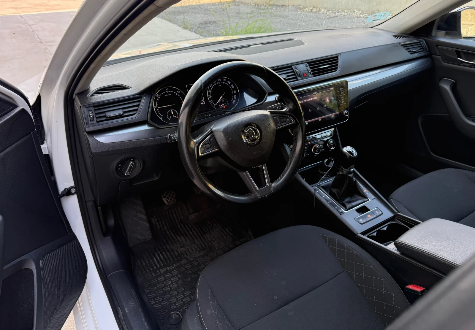 Skoda Superb * LED* ТОП ЦЕНА* 2.0TDI* ПЕРФЕКТЕН* , снимка 9 - Автомобили и джипове - 55612925
