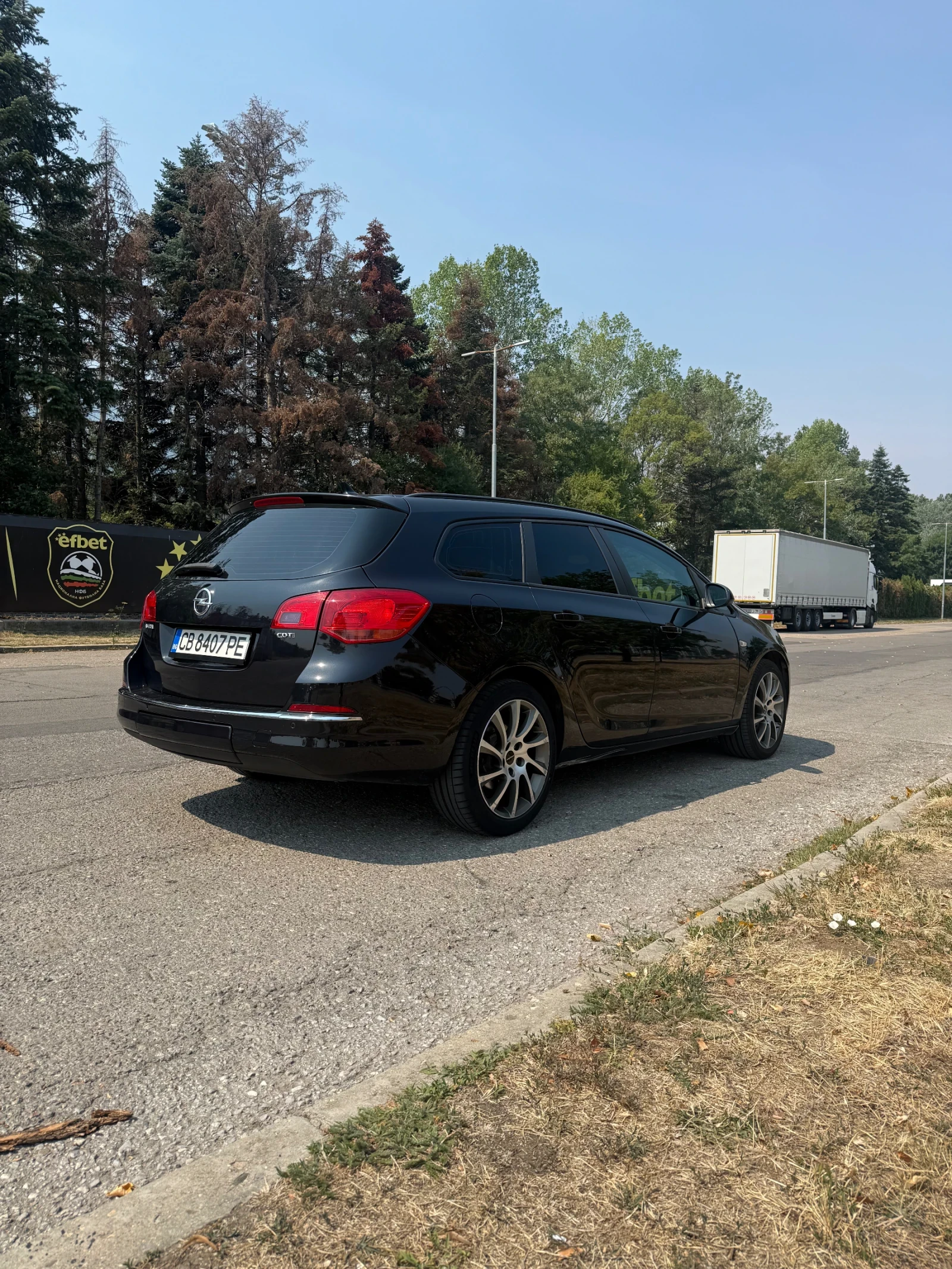Opel Astra 1.7 cdti touring , снимка 4 - Автомобили и джипове - 55727181