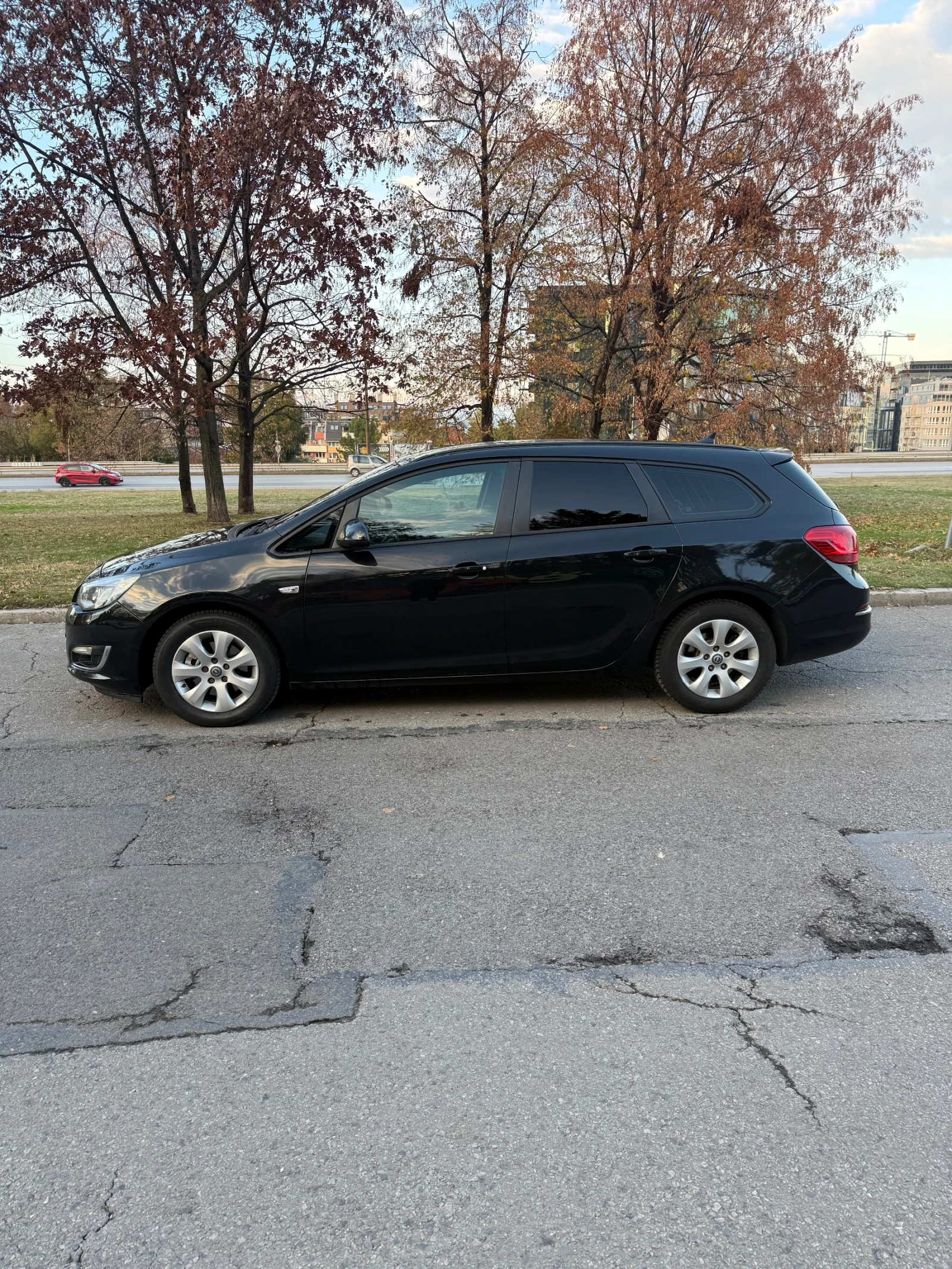 Opel Astra 1.7 cdti touring , снимка 2 - Автомобили и джипове - 55727181
