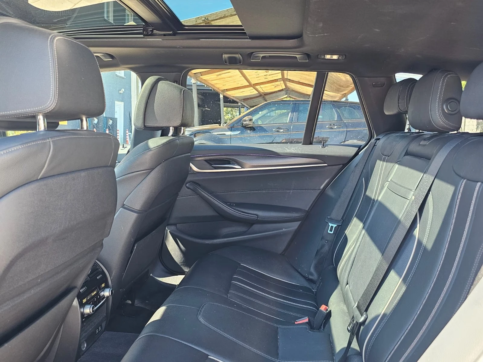 BMW 530 i M Sport, снимка 12 - Автомобили и джипове - 56127418