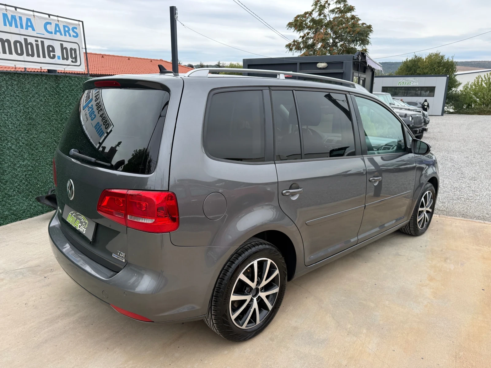 VW Touran 1.6TDI* 105h.p* NAVIGATION* EURO5, снимка 5 - Автомобили и джипове - 56223482
