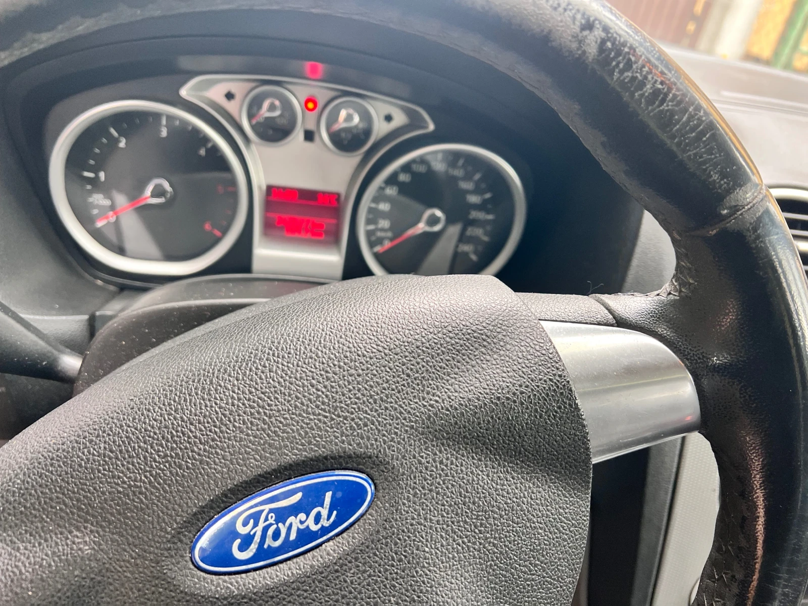 Ford Focus 1.6 TDCI, снимка 7 - Автомобили и джипове - 56551927