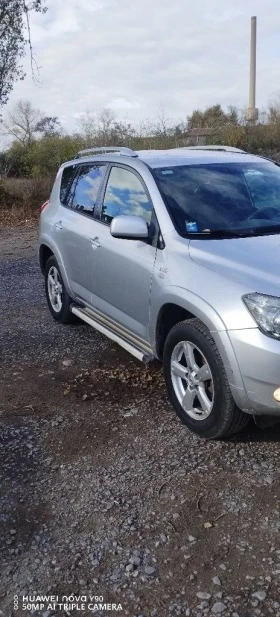 Toyota Rav4 2.2 D  | Mobile.bg    7