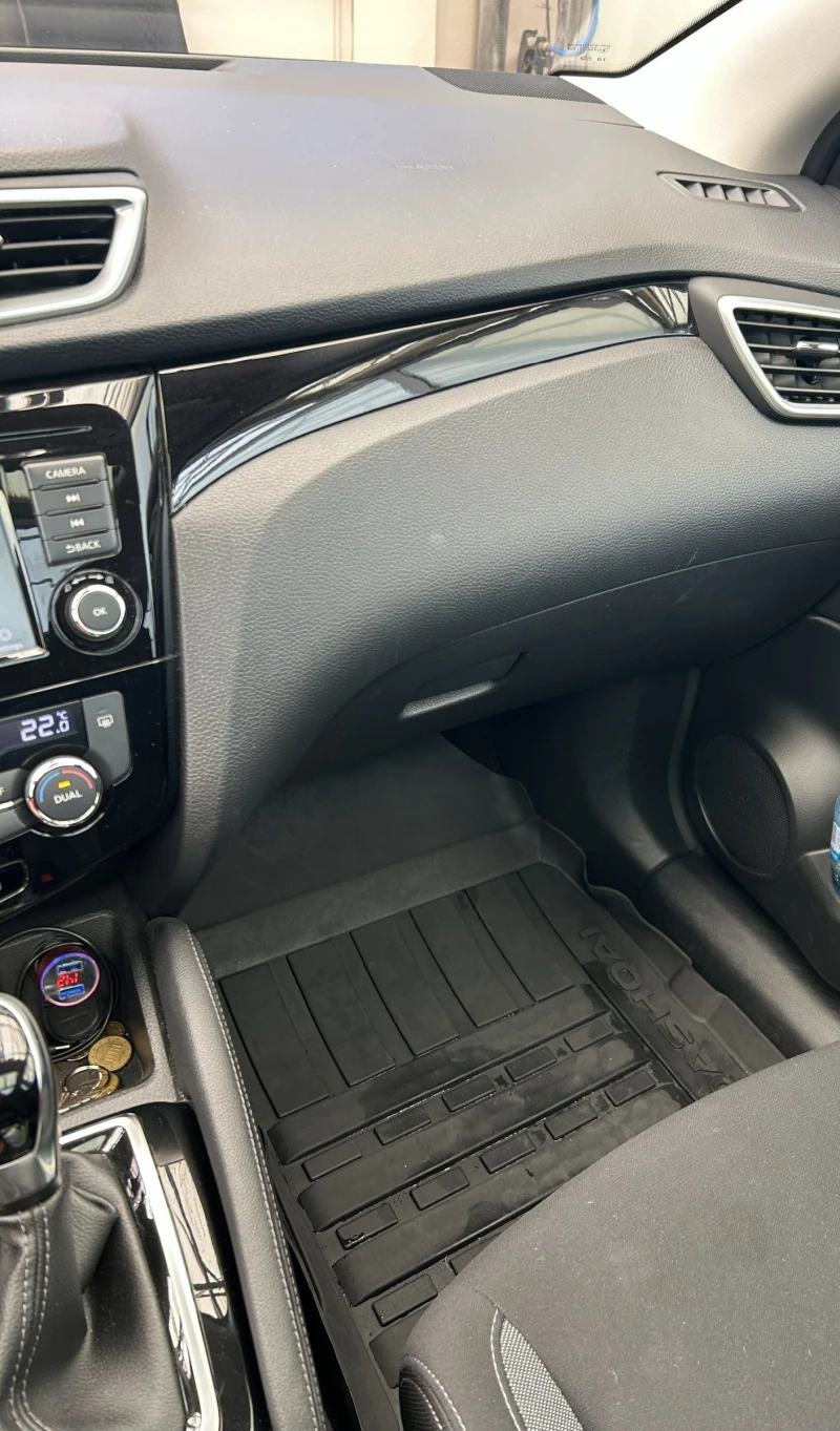 Nissan Qashqai 1.3 DDT 160 DCT ACENTA PLUS, AVTOMATIK, PANORAMA, снимка 8 - Автомобили и джипове - 52460342