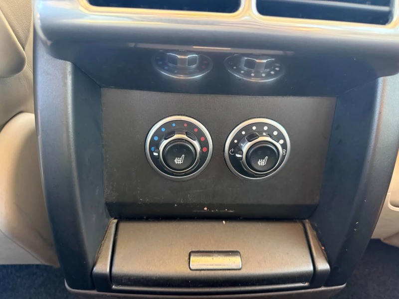 Land Rover Range rover V8 4.4/ FACELIFT/ПОДГРЕВ/ОБДУХВАНЕ/КАМЕРА/ПАНОРАМА, снимка 12 - Автомобили и джипове - 52737420