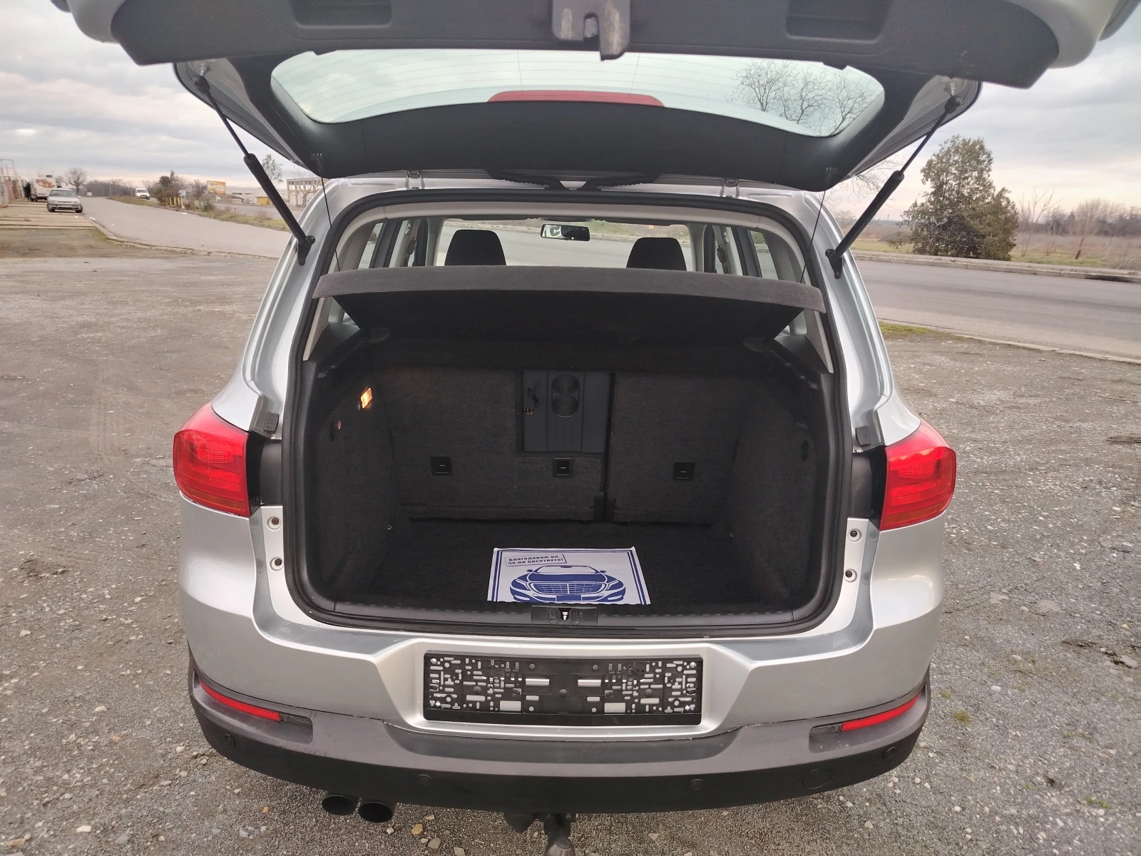 VW Tiguan 2.0-140 КС FACELIFT 6ск NAVI 4x4 - изображение 9