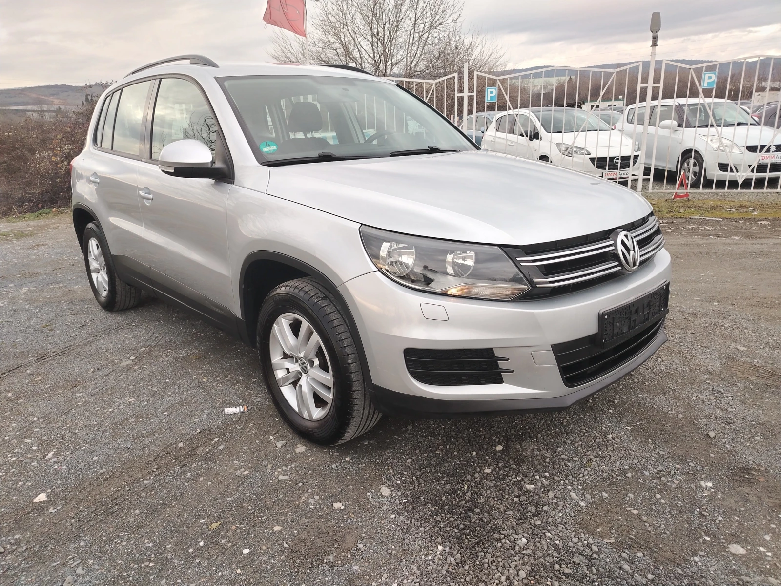 VW Tiguan 2.0-140 КС FACELIFT 6ск NAVI 4x4 - изображение 3