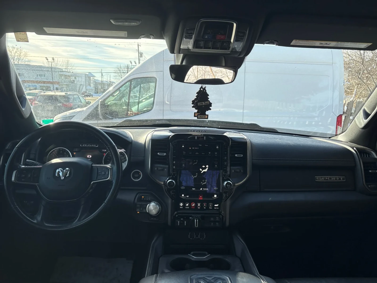 Dodge RAM 1500 Sport* 5.7 HEMI* CARFAX* LED BAR - изображение 6