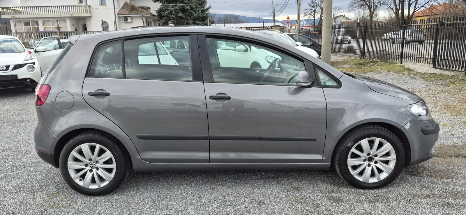 VW Golf Plus 1.9 TDI 105 к.с - изображение 4