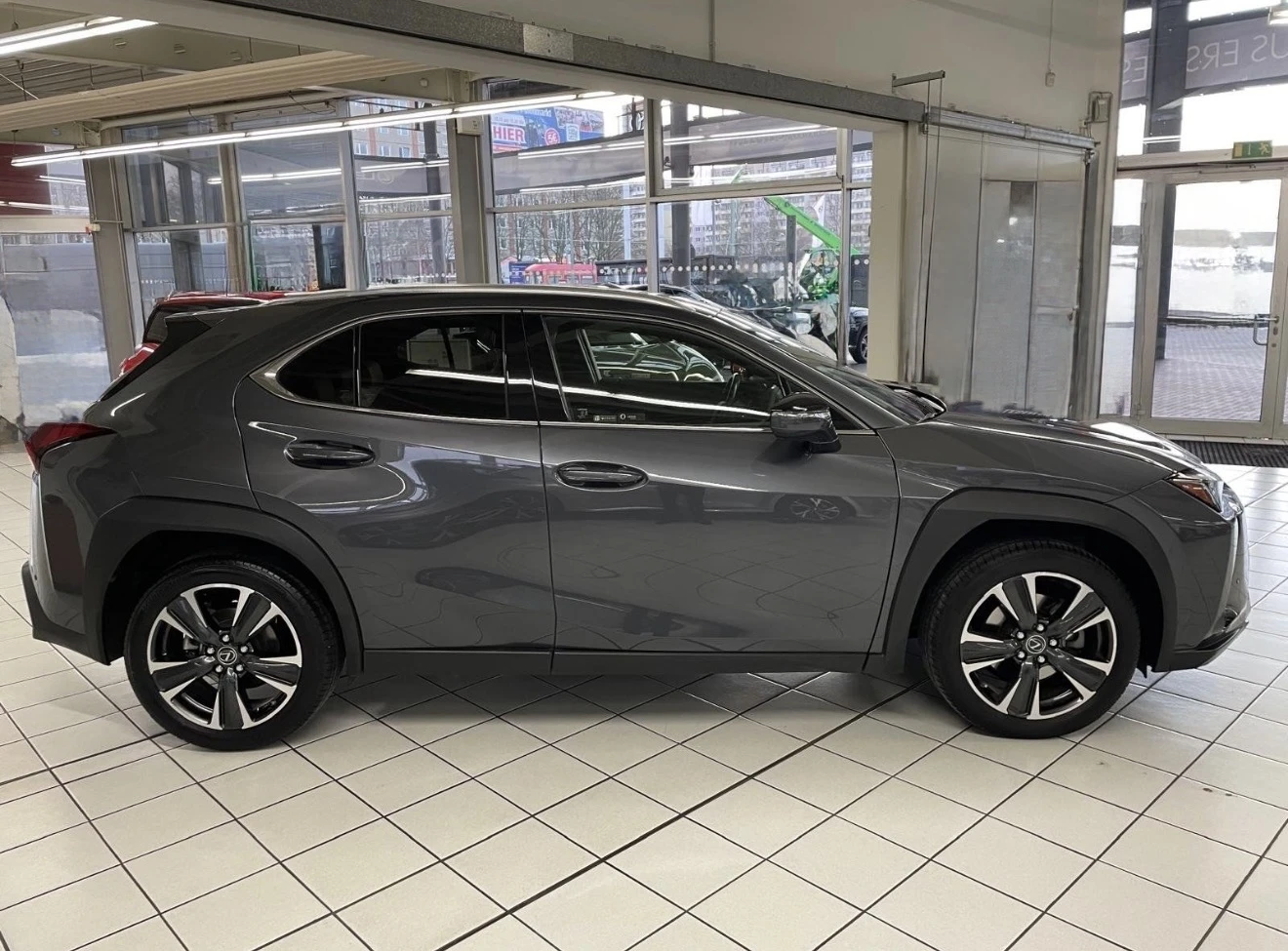 Lexus UX 250h Hybrid| Face| 2023| Euro 6D-Temp | Mobile.bg � ����������� 7