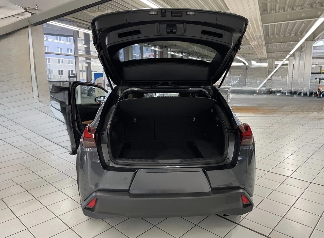 Lexus UX 250h Hybrid| Face| 2023| Euro 6D-Temp | Mobile.bg � ����������� 8