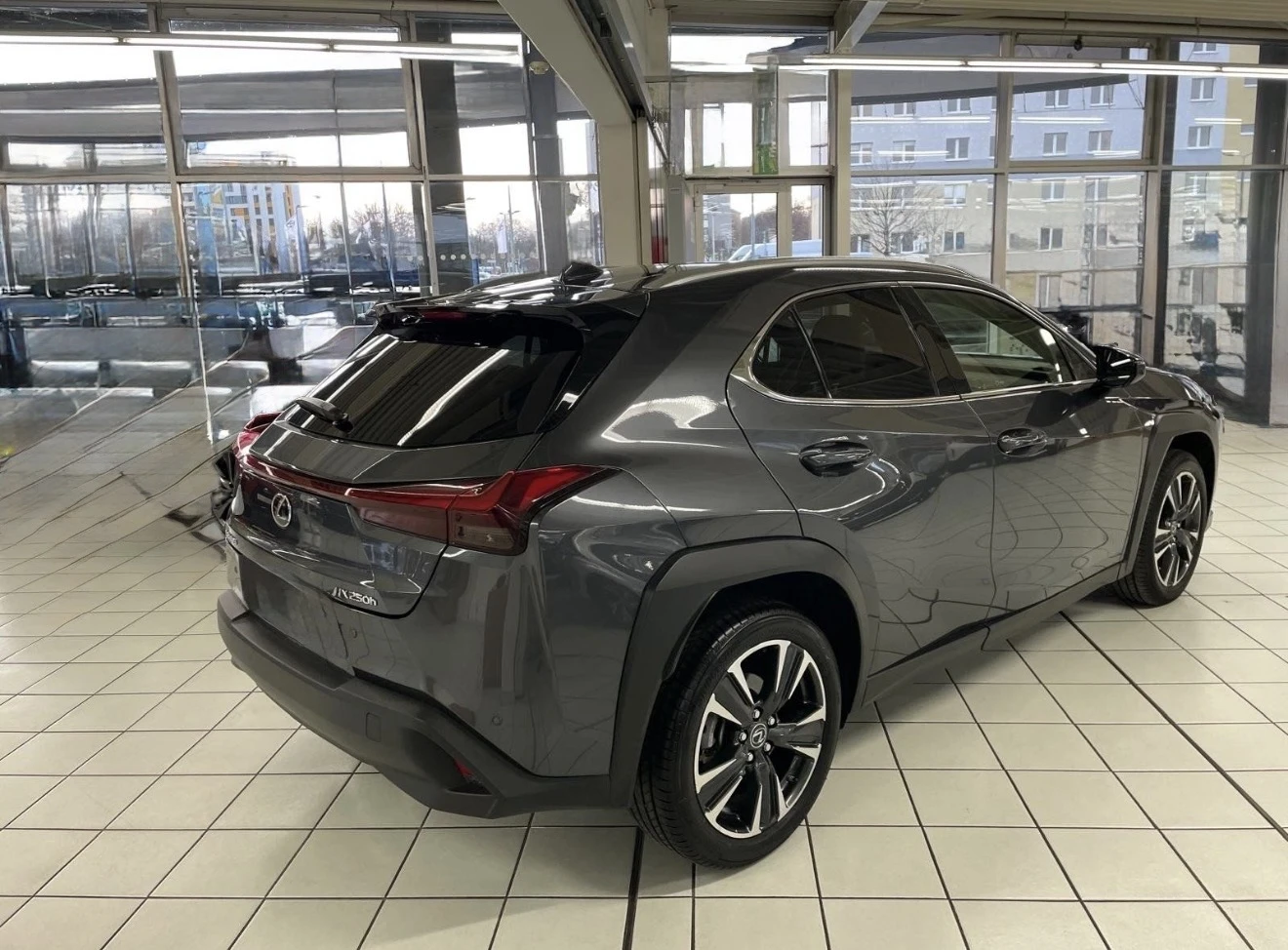 Lexus UX 250h Hybrid| Face| 2023| Euro 6D-Temp | Mobile.bg � ����������� 6