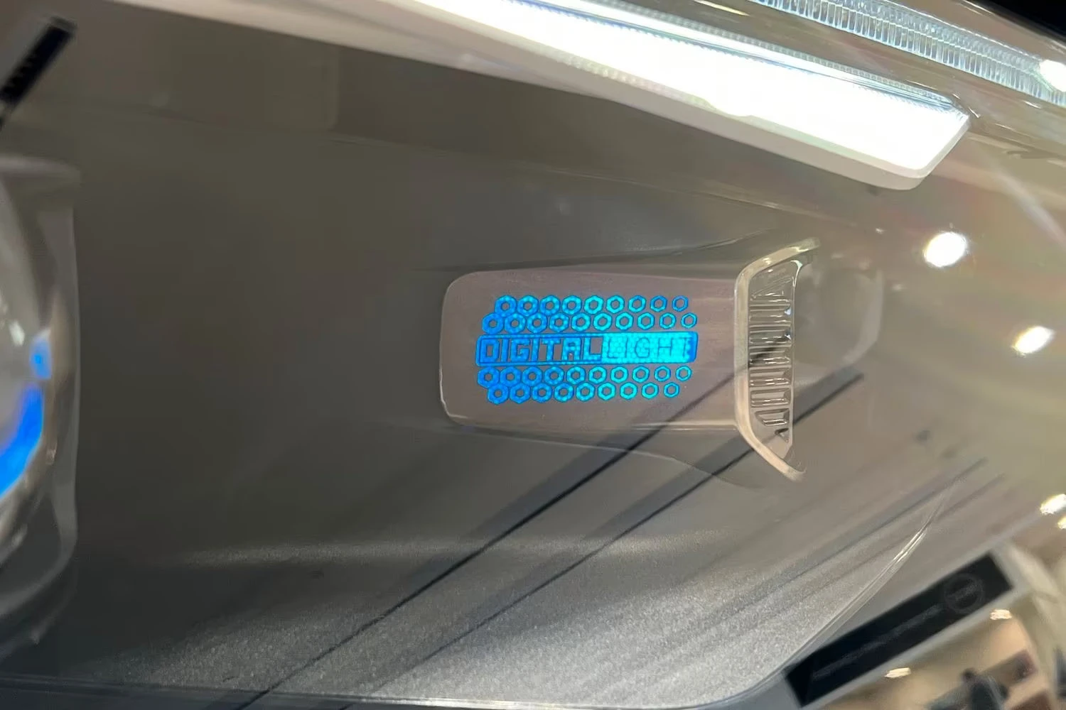 Mercedes-Benz EQE 350+ /292HP/AMG/NIGHT/AIRMATIC/DISTR/PANO/168z, снимка 8 - Автомобили и джипове - 53876184