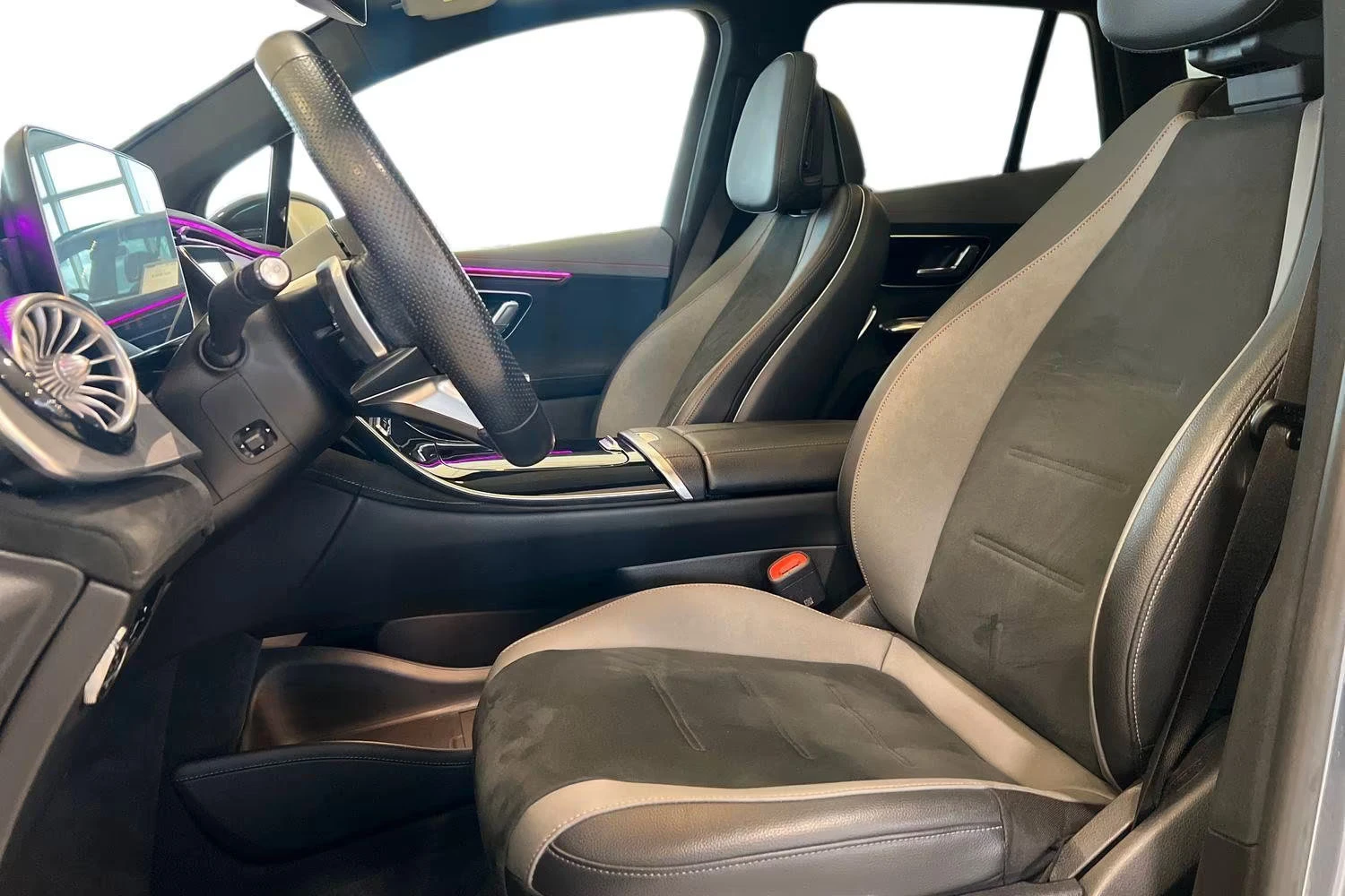 Mercedes-Benz EQE 350+ /292HP/AMG/NIGHT/AIRMATIC/DISTR/PANO/168z, снимка 12 - Автомобили и джипове - 53876184