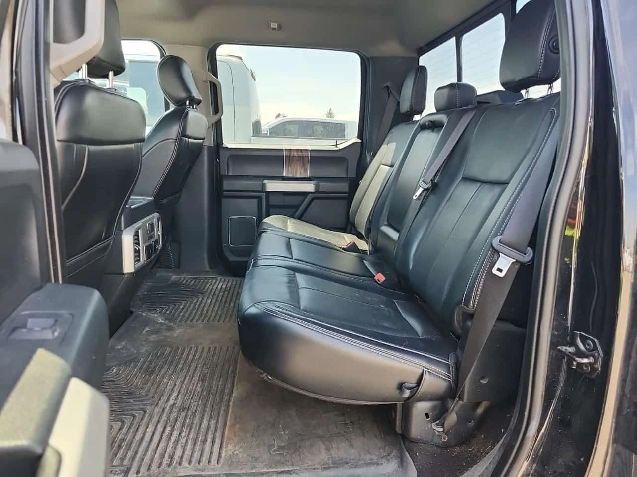 Ford F150 * 4wd Supercrew 5.5' Box Lariat Crew Cab Short, снимка 11 - Автомобили и джипове - 54509846