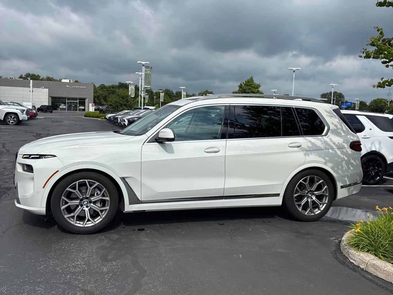 BMW X7 xDrive40i/ПАНОРАМА/ДИСТРОНИК/360 КАМЕРИ, снимка 3 - Автомобили и джипове - 55141769