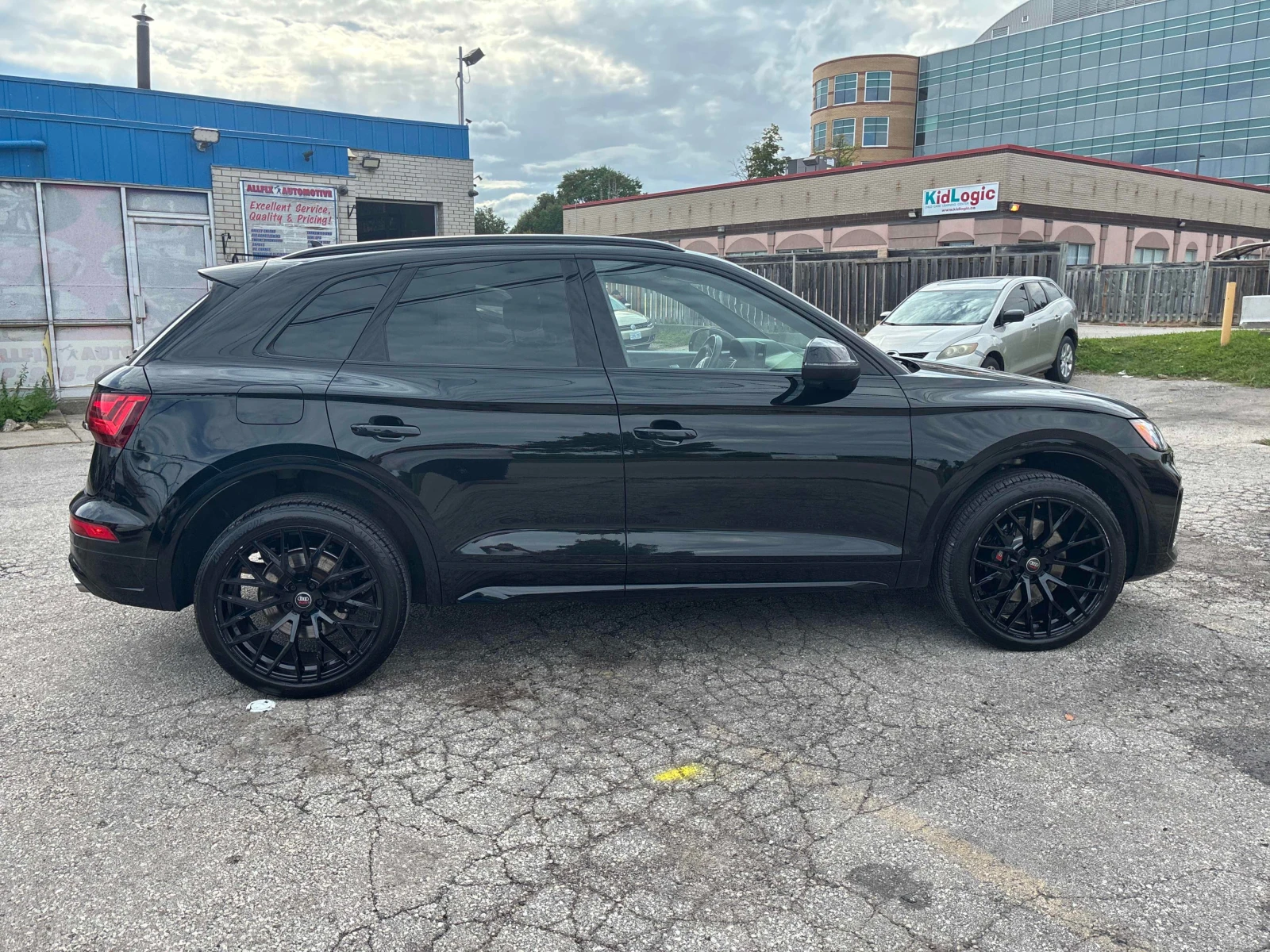Audi SQ5 Technik | CARFAX | АВТОФИНАНСИРАНЕ, снимка 4 - Автомобили и джипове - 56039971