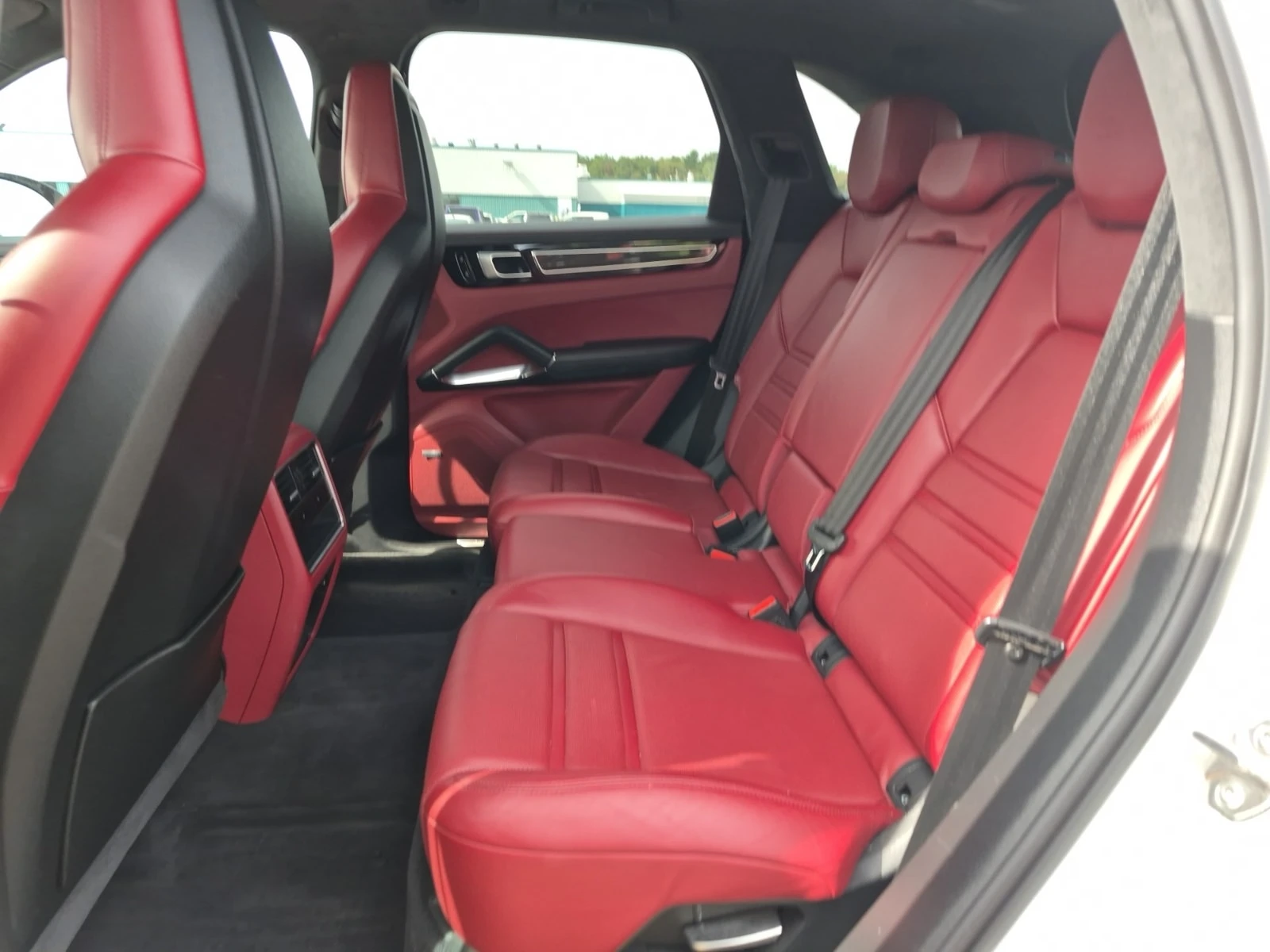 Porsche Cayenne * TURBO * 360 КАМЕРА* ПАНОРАМА* ПОДГРЕВИ* , снимка 13 - Автомобили и джипове - 56093881