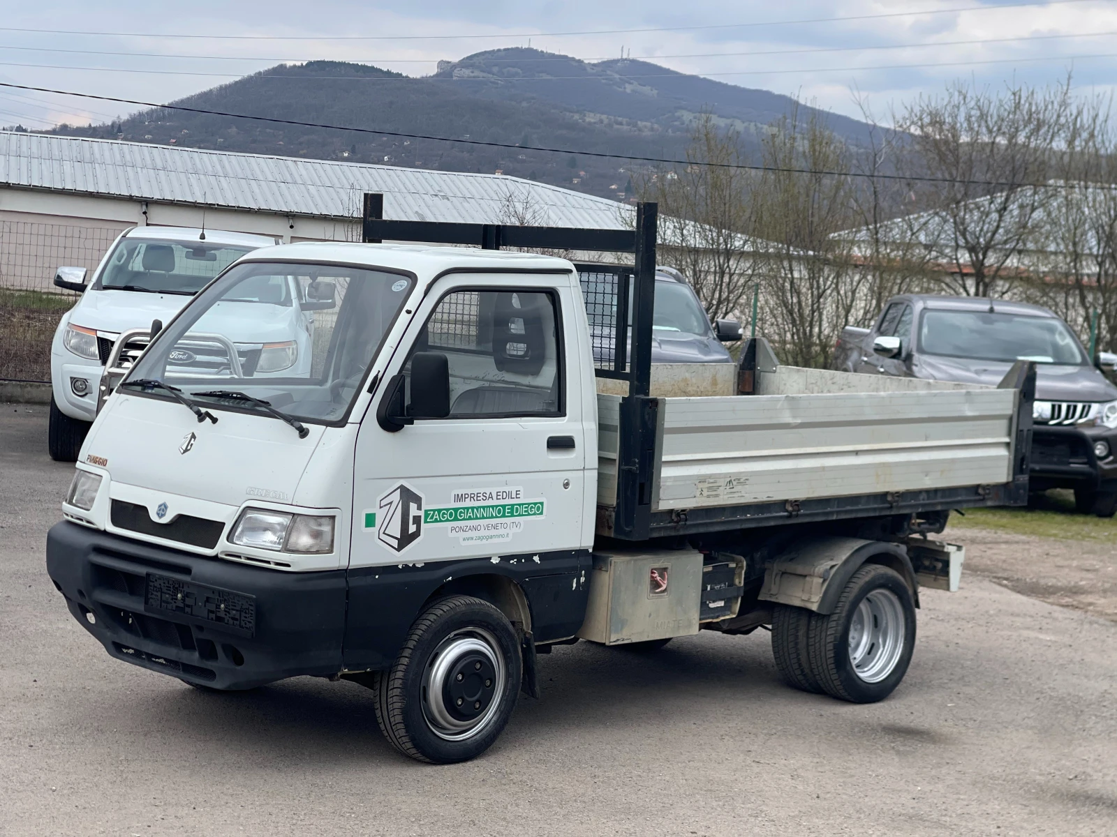 Piaggio Porter 1.3i Самосвал, снимка 2 - Бусове и автобуси - 53981154