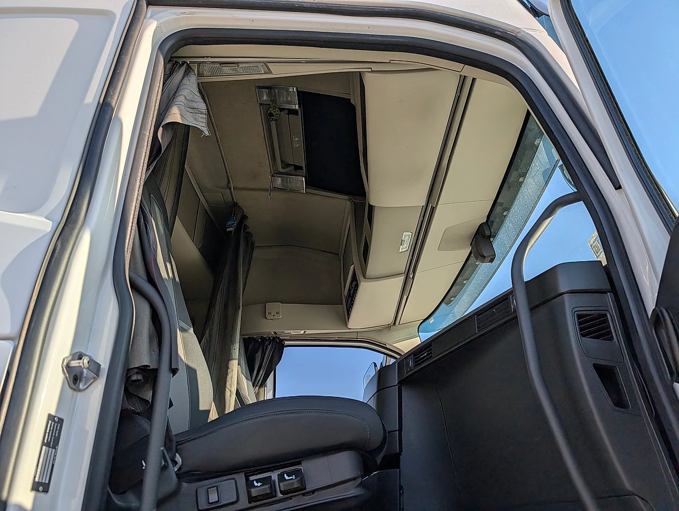 Volvo Fh 460 - изображение 10