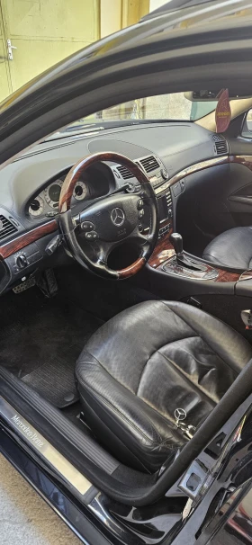 Mercedes-Benz E 55, снимка 11