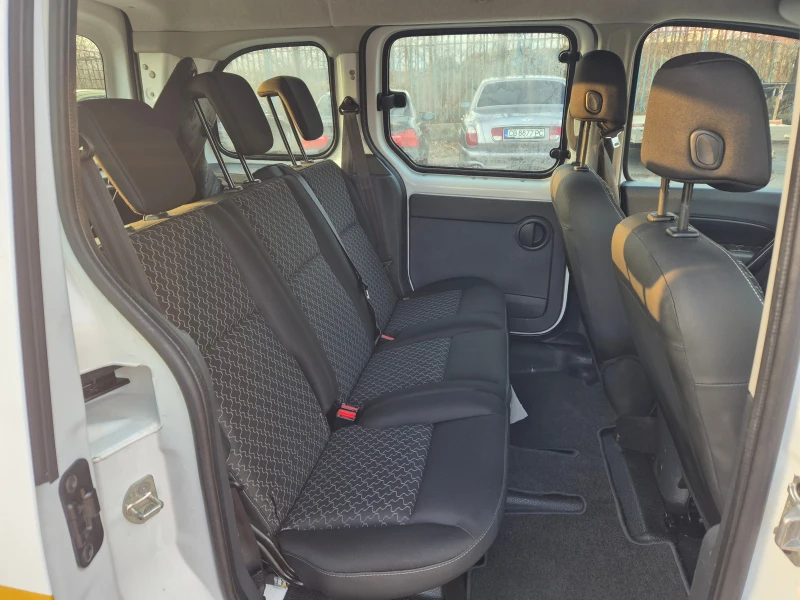 Renault Kangoo 1.5dci, снимка 11 - Автомобили и джипове - 48525606