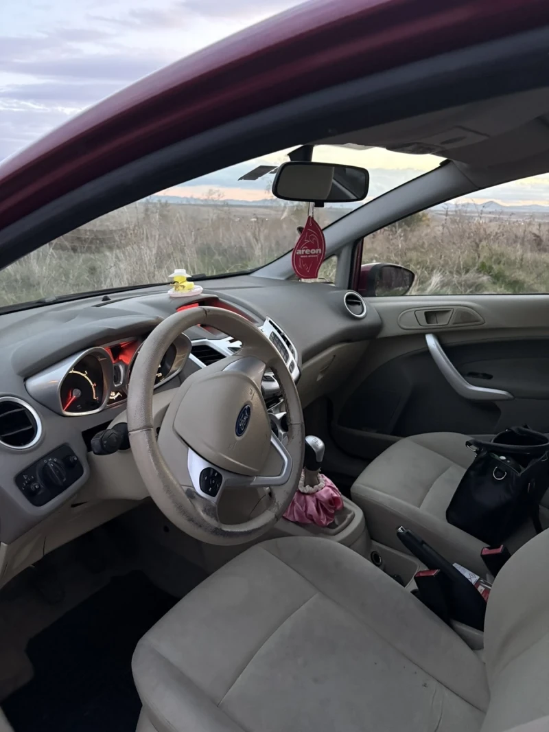 Ford Fiesta, снимка 7 - Автомобили и джипове - 52180525