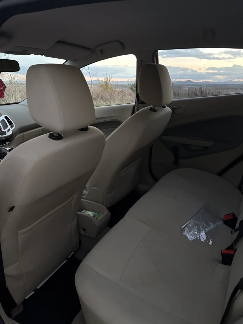 Ford Fiesta, снимка 8 - Автомобили и джипове - 52180525