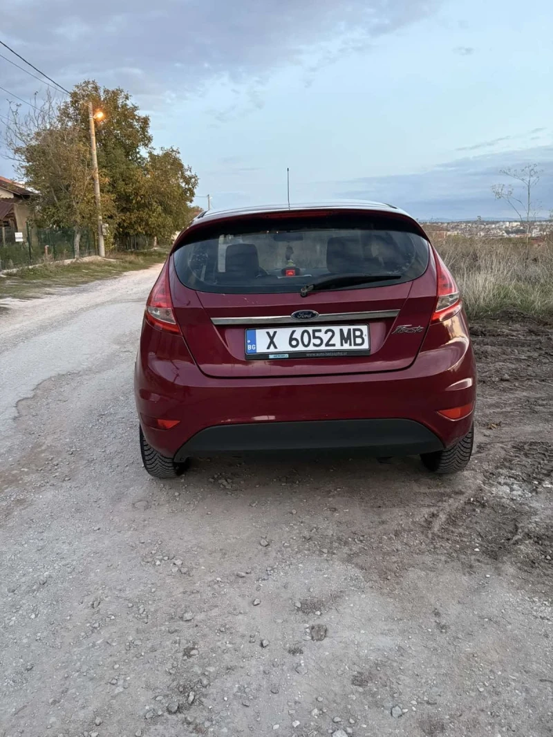 Ford Fiesta, снимка 2 - Автомобили и джипове - 52180525