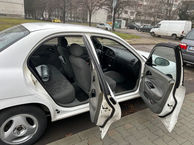 Daewoo Nubira 2, 0, снимка 9 - Автомобили и джипове - 53266958