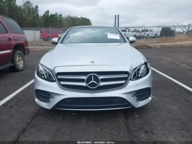 Mercedes-Benz E 300, снимка 6 - Автомобили и джипове - 53168577