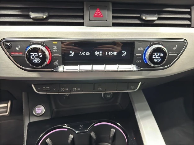 Audi A4 Avant 40 TFSI Quattro = S-line = Гаранция - изображение 6